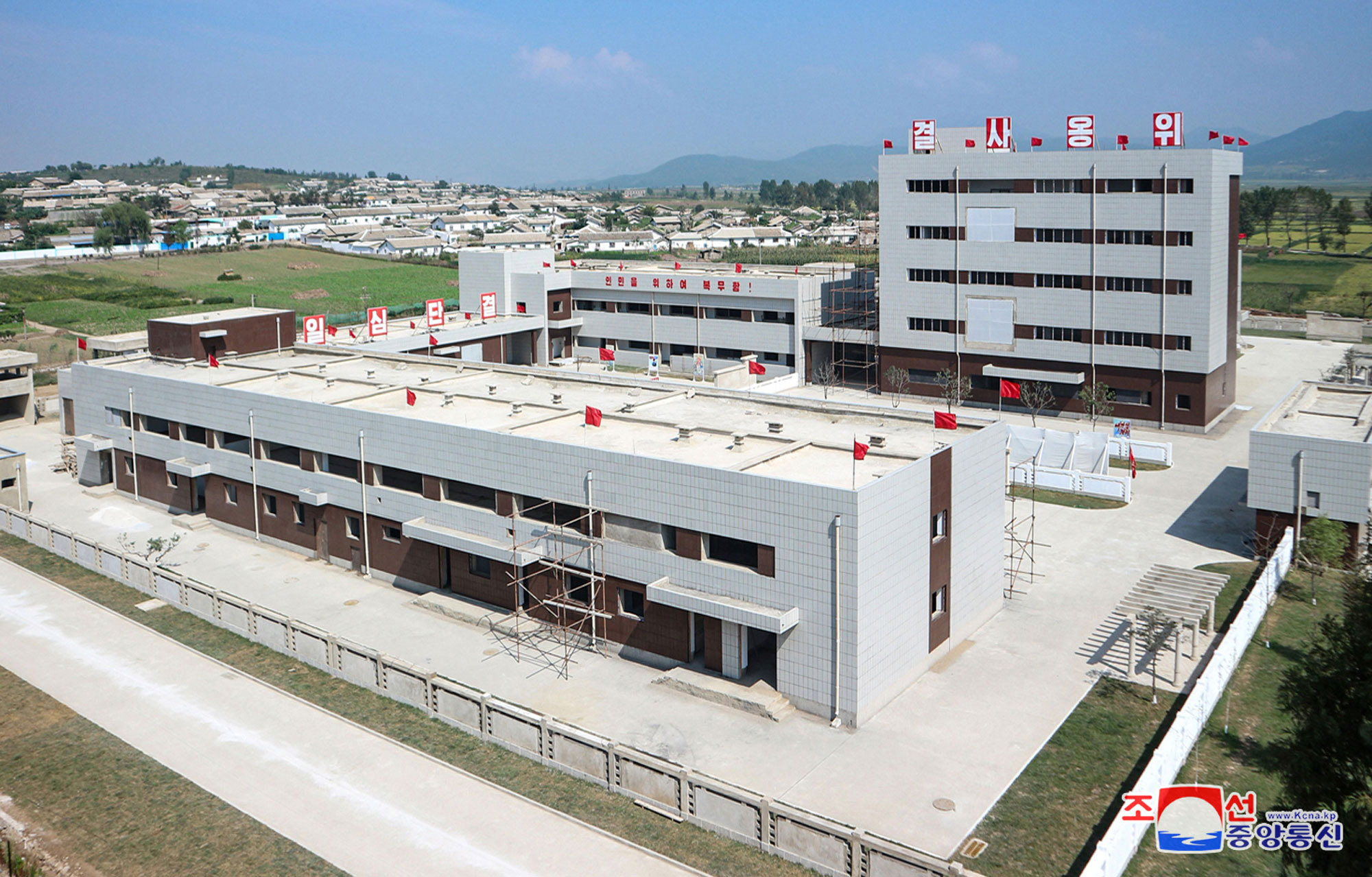 President
 of State Affairs <nobr><span style="font-size:110%;">Kim Jong Un</span></nobr> inspects regional-industry factories under construction in North Phyongan Province