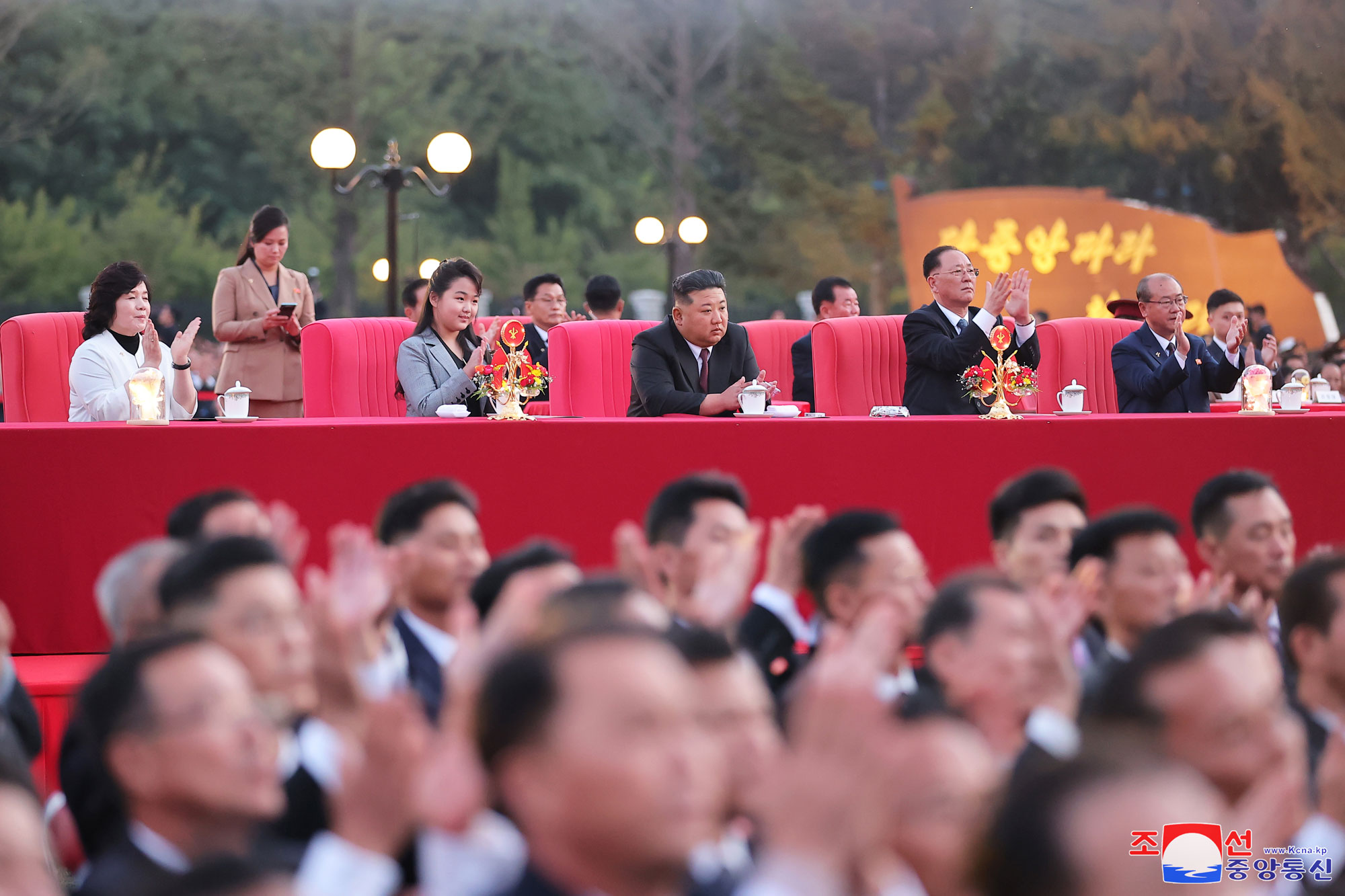 庆祝朝鲜劳动党成立79周年演出隆重举行