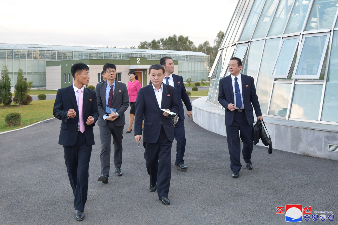 Delegation of Korean social scientists in Japan tours different places