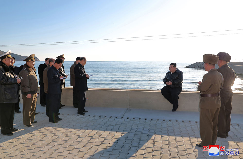 경애하는 김정은동지께서 함경남도 신포시바다가양식사업소건설장을 현지지도하시였다