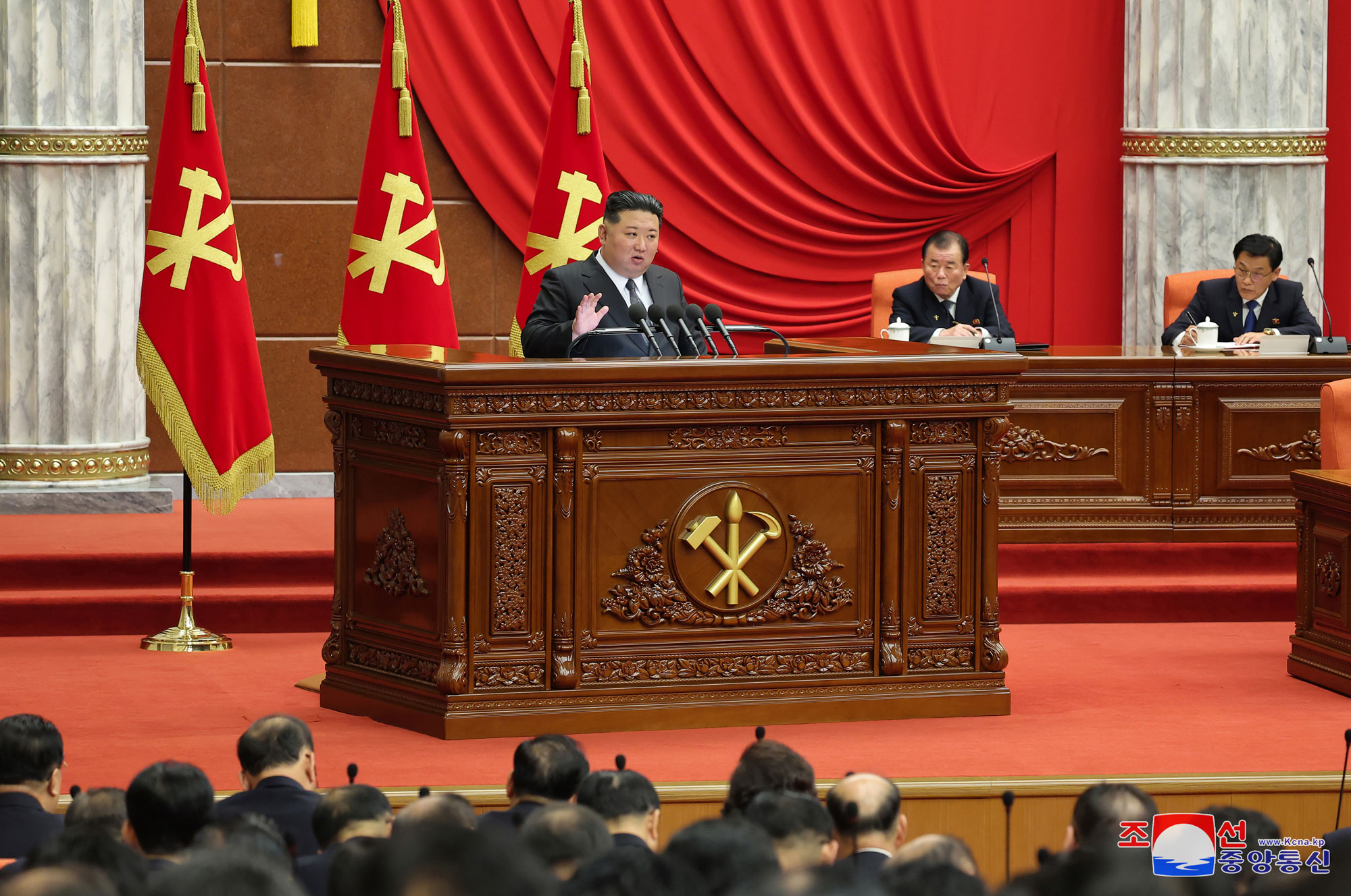 Report on Enlarged Meeting of Eleventh Plenary Meeting of Eighth Central Committee of WPK

 