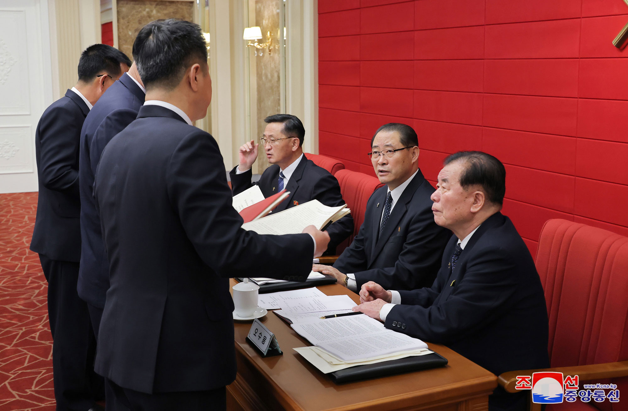 Report on Enlarged Meeting of Eleventh Plenary Meeting of Eighth Central Committee of WPK

 