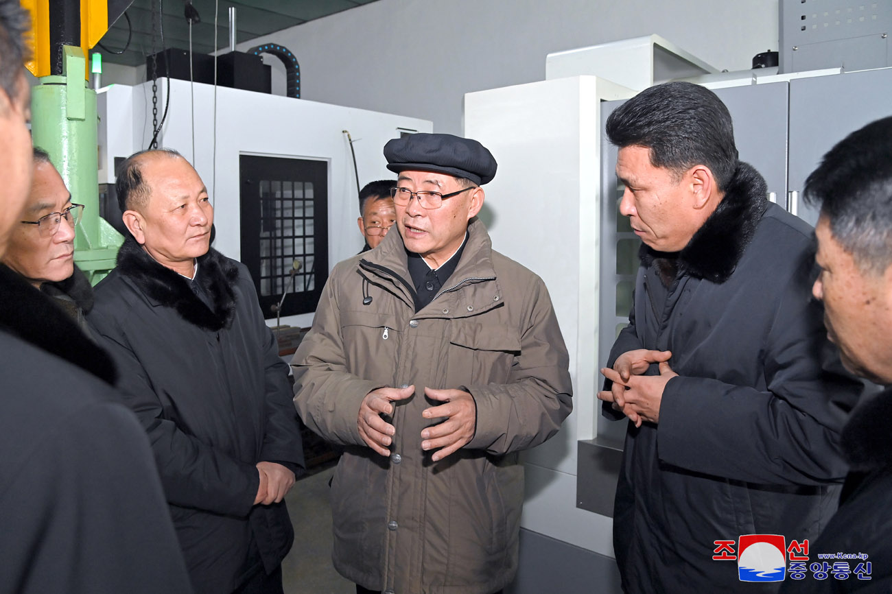 DPRK Premier makes field survey of different sectors of national economy