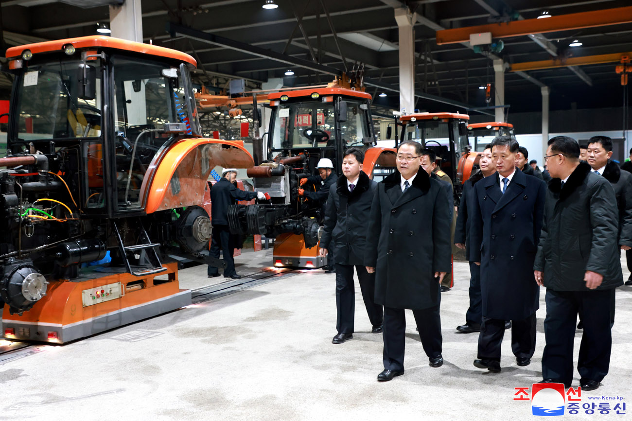 Second-stage project for remodelling Kumsong Tractor Factory inaugurated