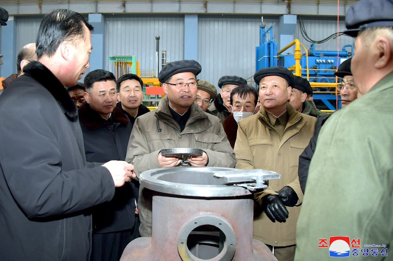 DPRK Premier makes field survey of different sectors of South and North Hamgyong provinces