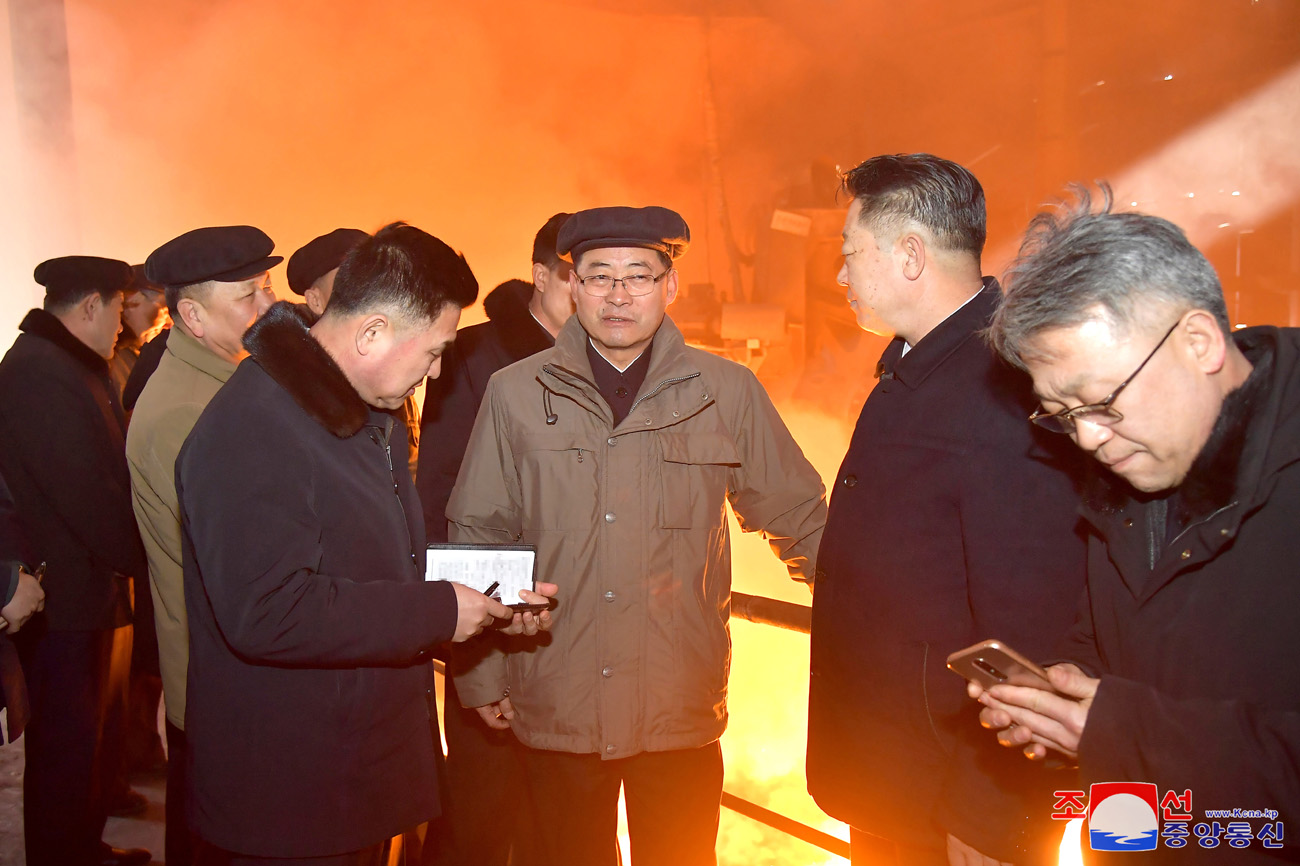 DPRK Premier makes field survey of different sectors of South and North Hamgyong provinces