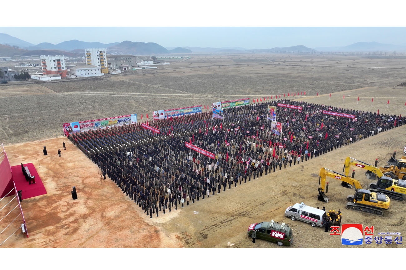 강동군, 은산군, 장연군, 부령군, 김정숙군과 개풍구역에서 새년도 지방건설사업에 일제히 착수