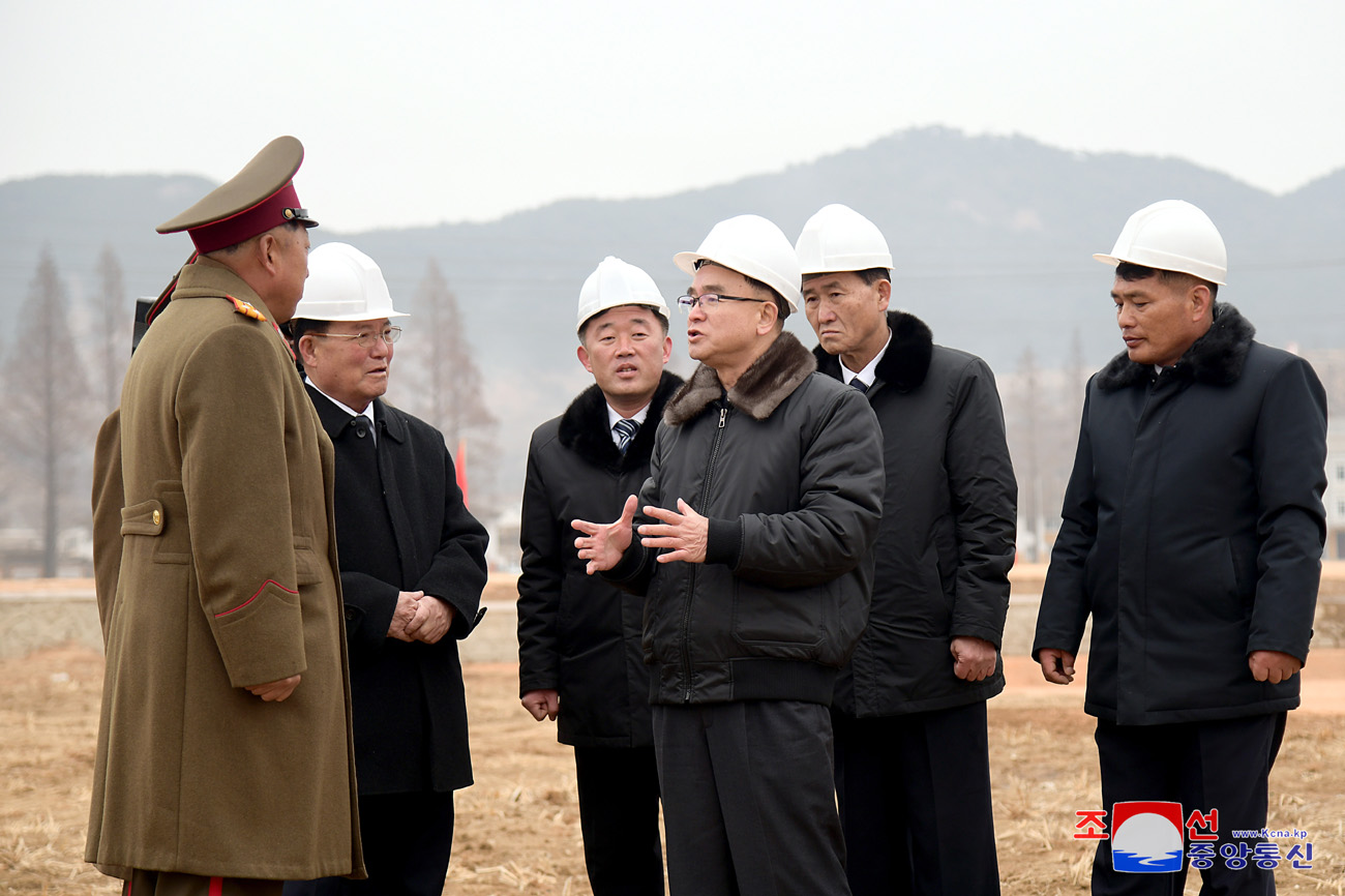 강동군, 은산군, 장연군, 부령군, 김정숙군과 개풍구역에서 새년도 지방건설사업에 일제히 착수