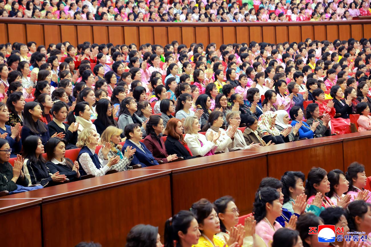 National meeting held to mark March 8 International Women