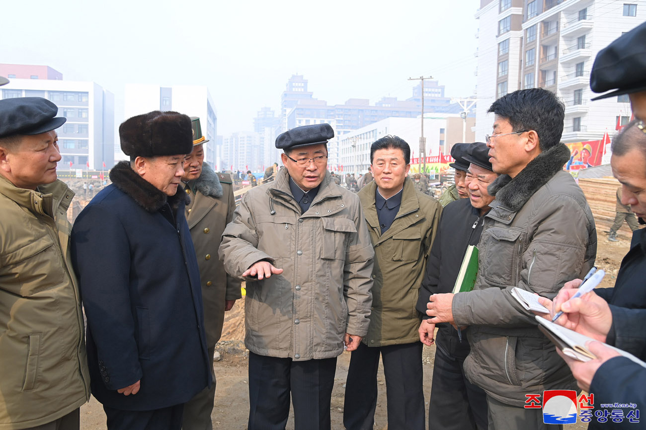 DPRK Premier makes field survey of different sectors