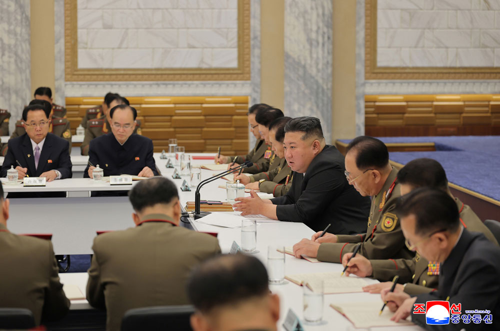 조선로동당 중앙군사위원회 제8기 제8차확대회의 진행