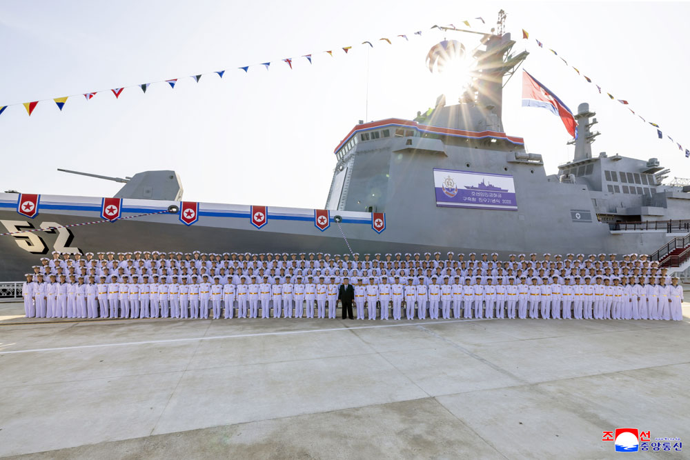 새시대 함선공업혁명과 해군무력현대화의 과감한 전진발전
조선인민군 해군 구축함 진수기념식 성대히 진행