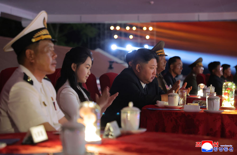 새시대 함선공업혁명과 해군무력현대화의 과감한 전진발전
조선인민군 해군 구축함 진수기념식 성대히 진행