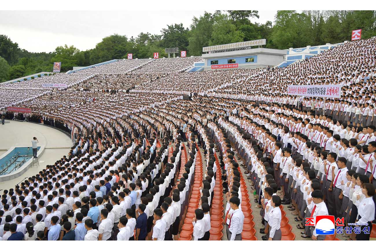 University students meet to resolve revenge