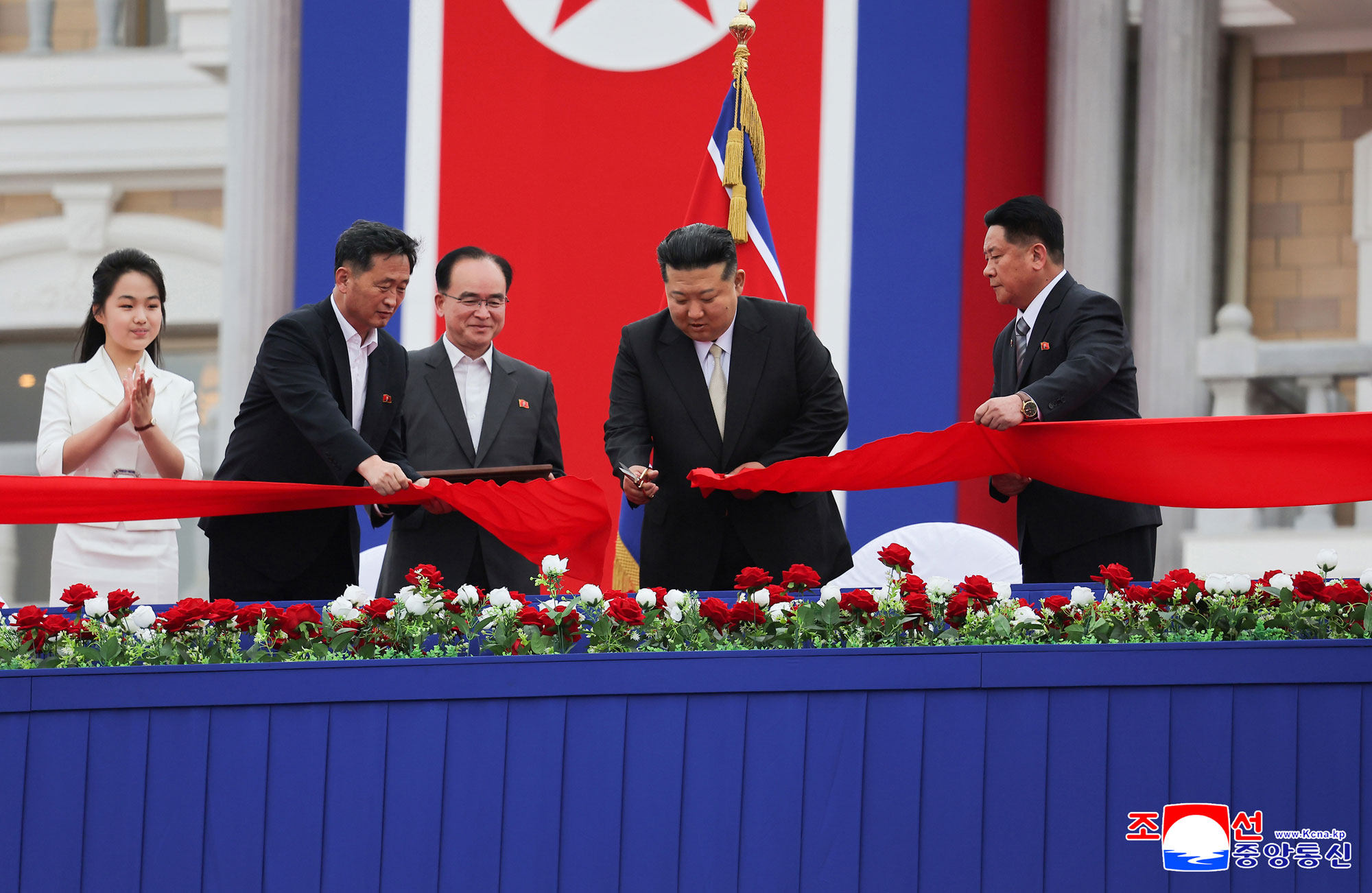 사회주의문명개화의 새 경관을 펼친 동해기슭의 관광명소
원산갈마해안관광지구 준공식 성대히 진행