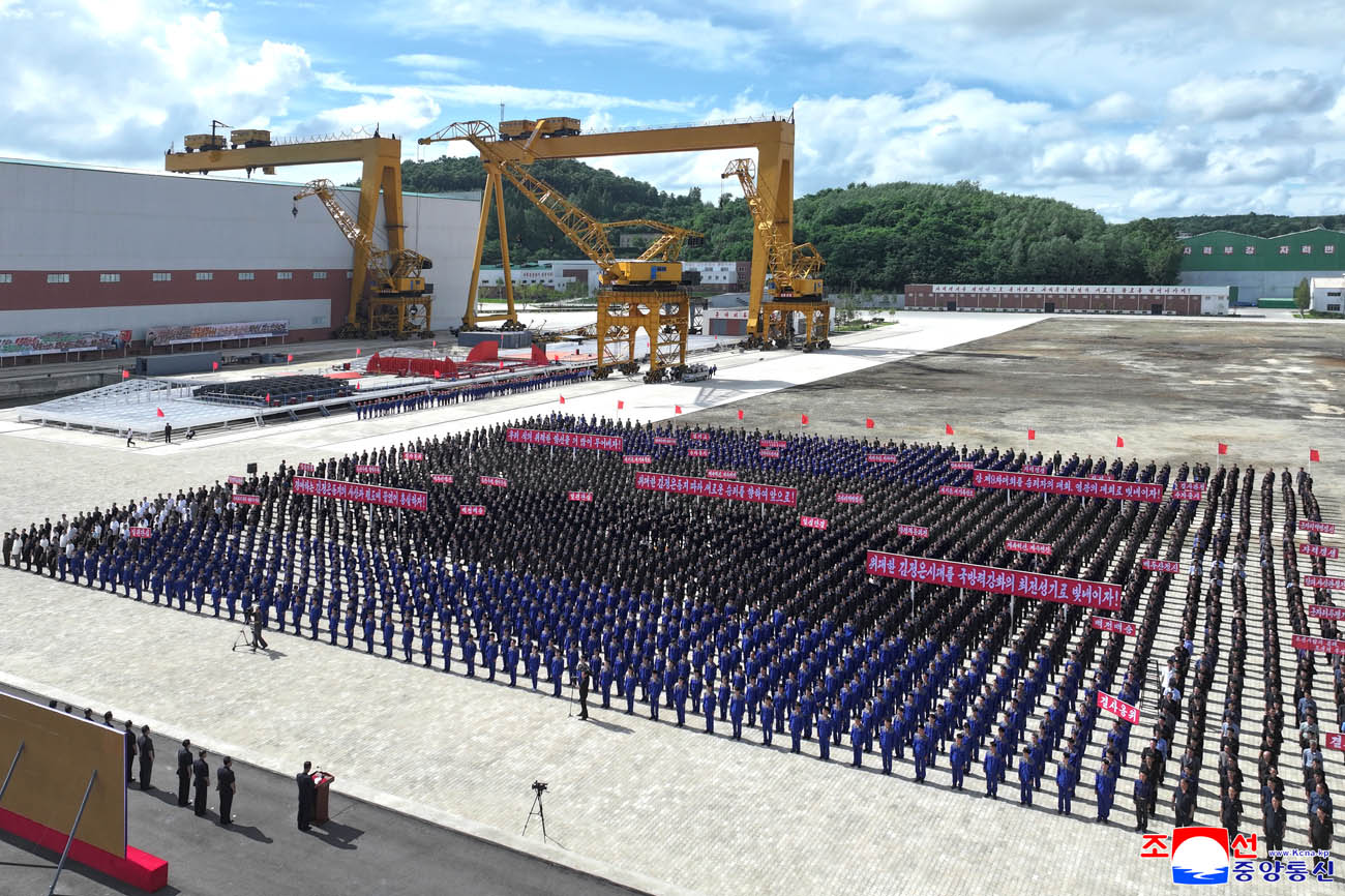 ナンポ造船所で来年の党創立記念日まで「チェヒョン」級駆逐艦の第3号艦を建造することを決意しました