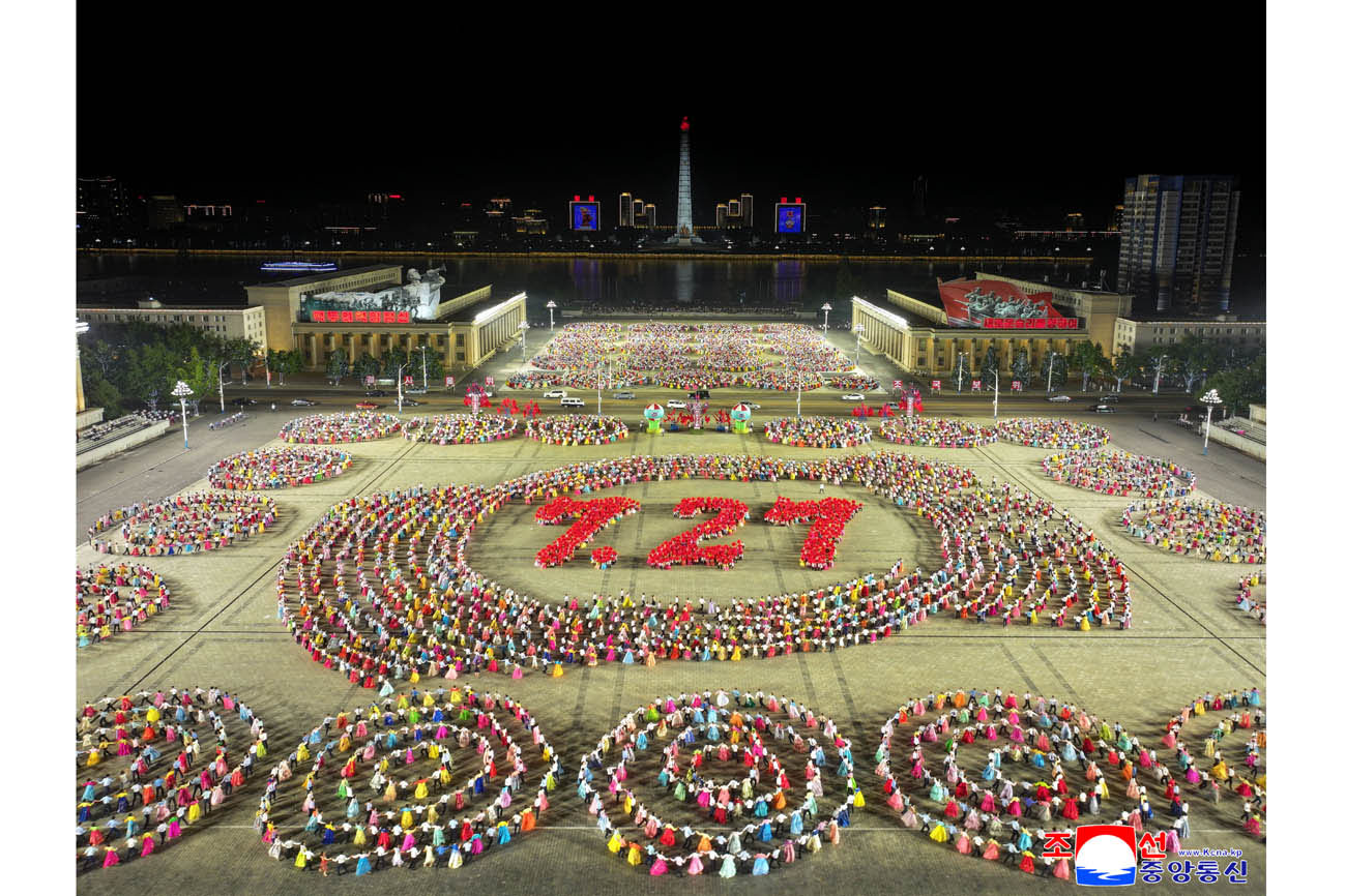 Evening gala of youth and students in Pyongyang held and fireworks set off to celebrate V-Day
