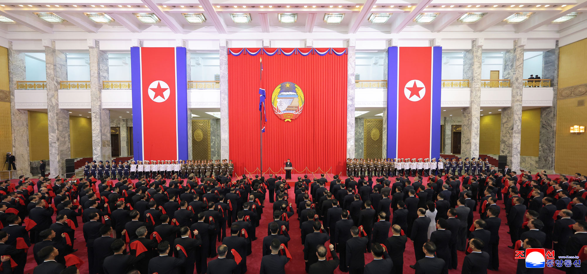 조선민주주의인민공화국창건 77돐기념 국기게양식 및 중앙선서모임 진행