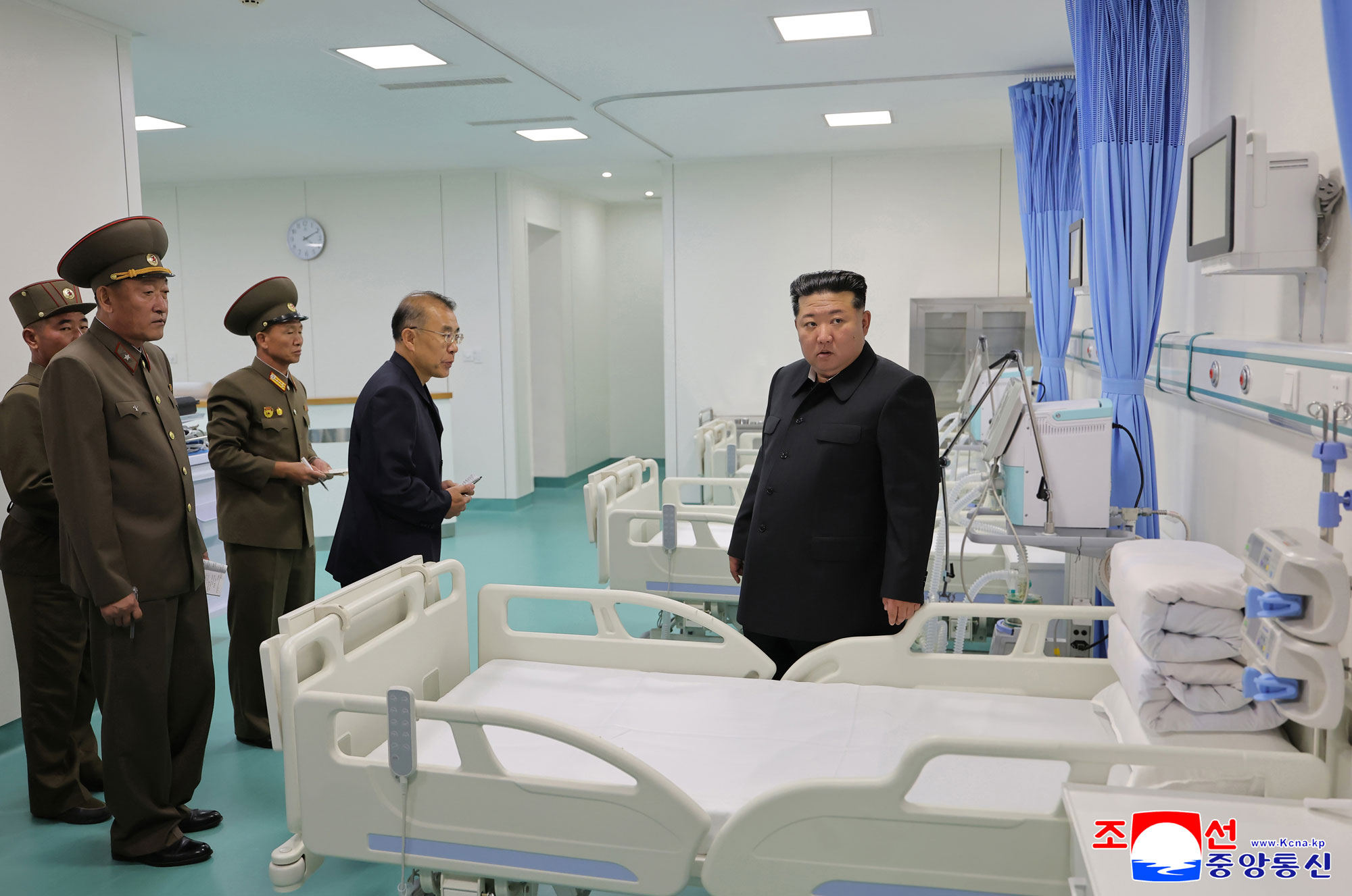 Der verehrte Genosse Kim Jong Un besichtigte das vor der Einweihung stehende Pyongyanger Krankenhaus