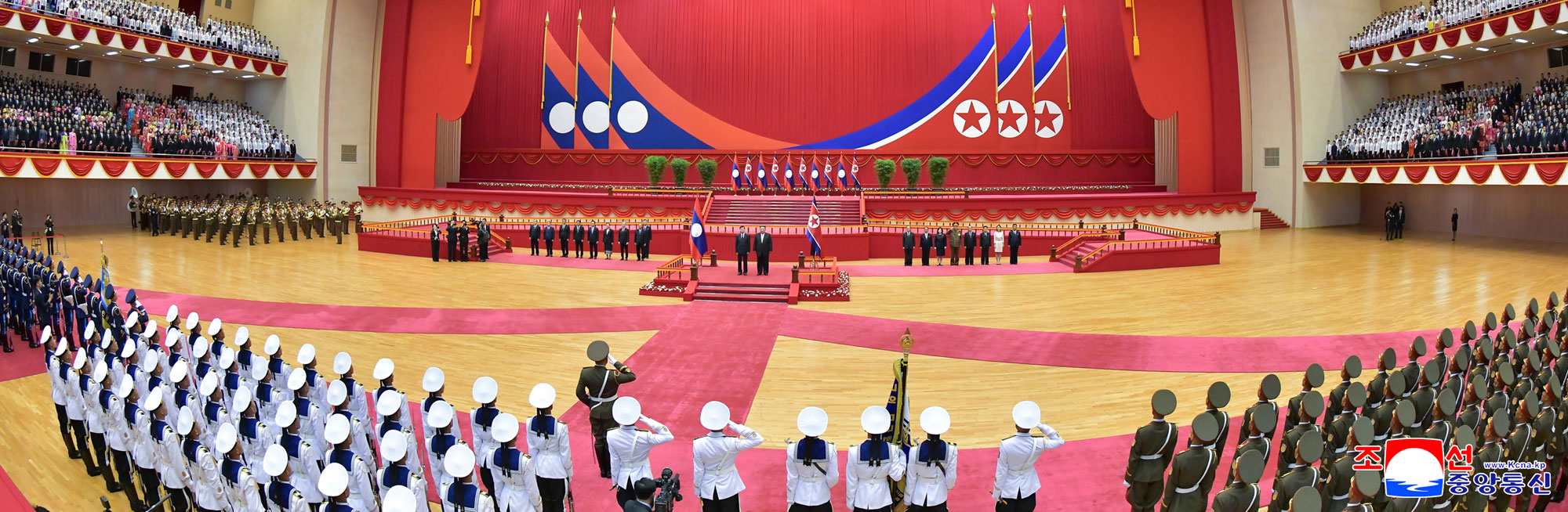 Zeremonie
 zur Begrüßung von Thongloun Sisoulith, Generalsekretär des ZK der 
Laotischen Revolutionären Volkspartei und Präsidenten der Demokratischen
 Volksrepublik Laos