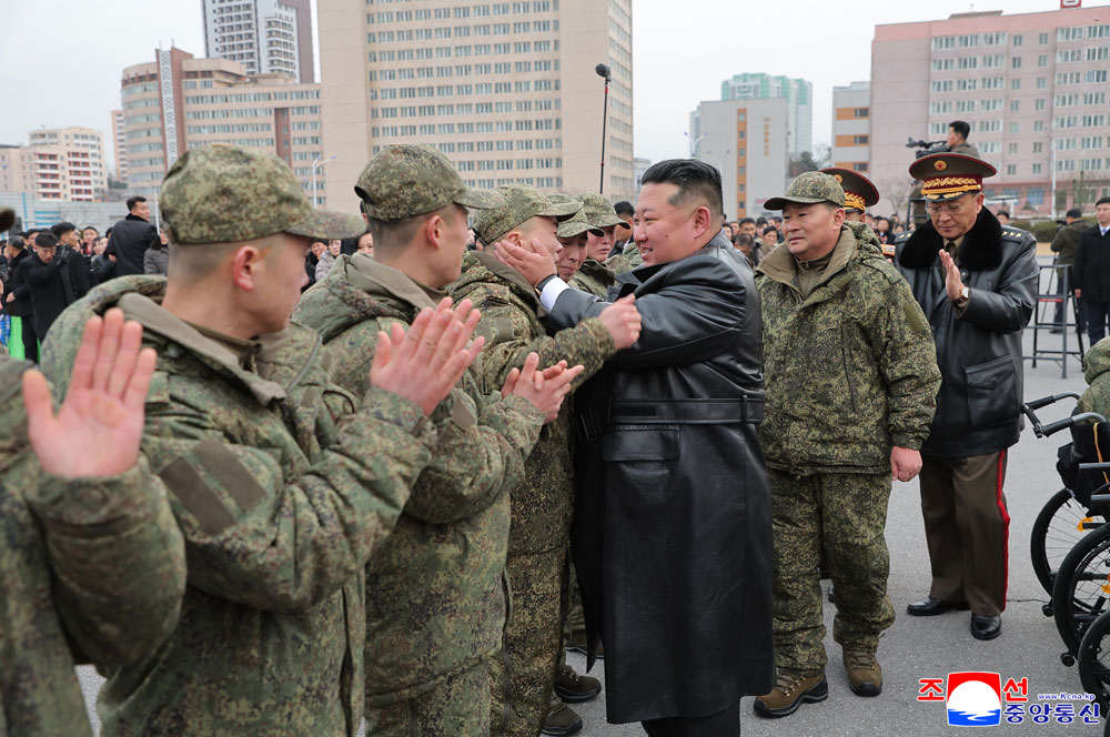 اقامة حفل الترحيب بوحدة الهندسة للجيش الشعبي الكوري والعائدة إلى الوطن بعد تنفيذ أوامر الحزب القتالية فى المناطق العملياتية الخارجية