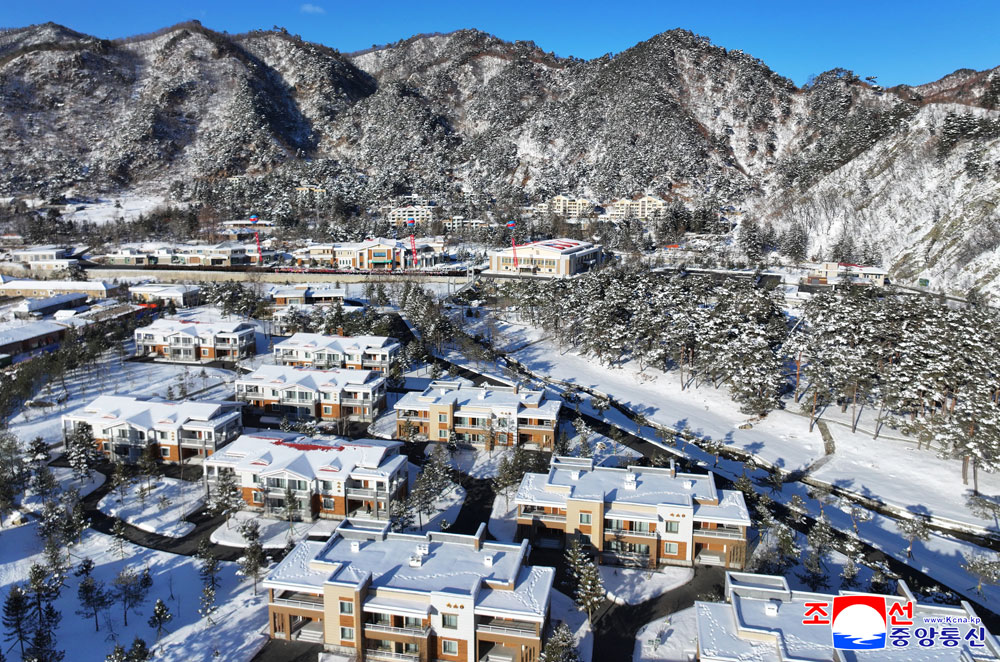 Состоялась церемония завершения строительства Онпхоского дома отдыха трудящихся