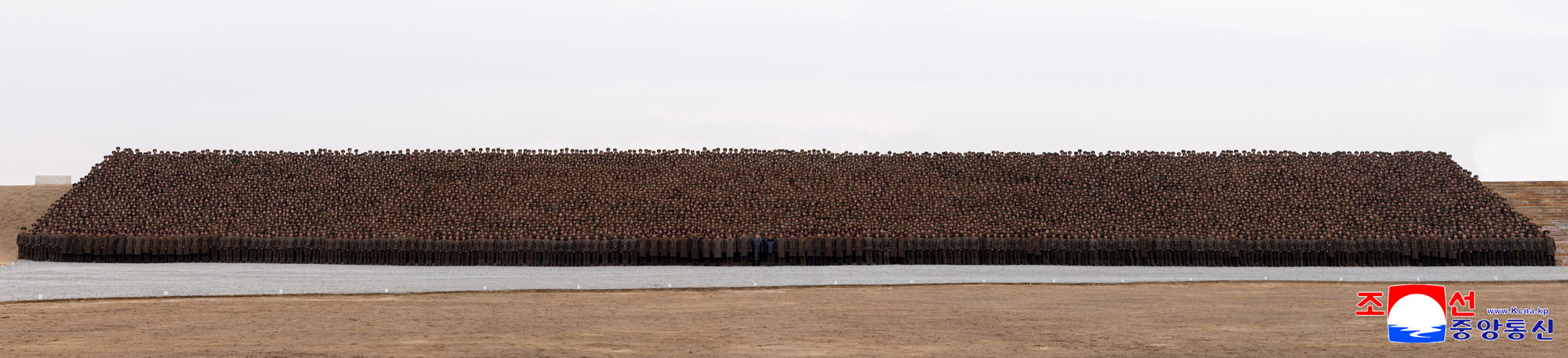 新义州温室综合农场竣工典礼隆重举行