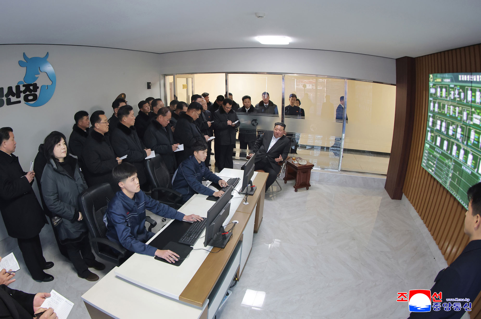 新时代社会主义农村建设和畜牧业发展的新样板、三光畜牧农场竣工典礼举行