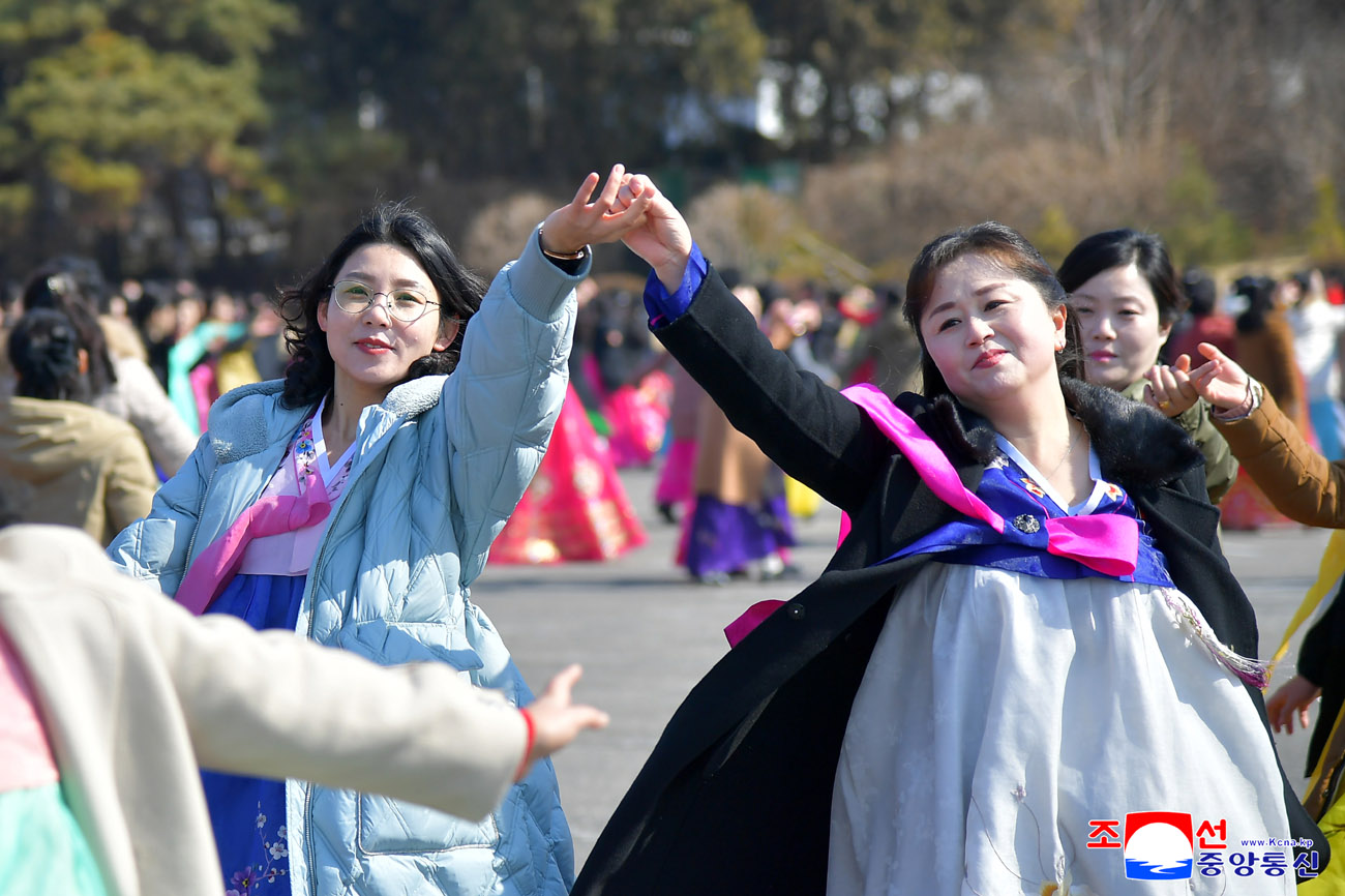 Tanzveranstaltungen der Frauen