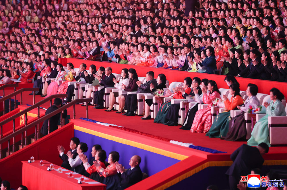 Das Festkonzert zum Internationalen Frauentag „8. März“ fand mit großem Publikumserfolg statt