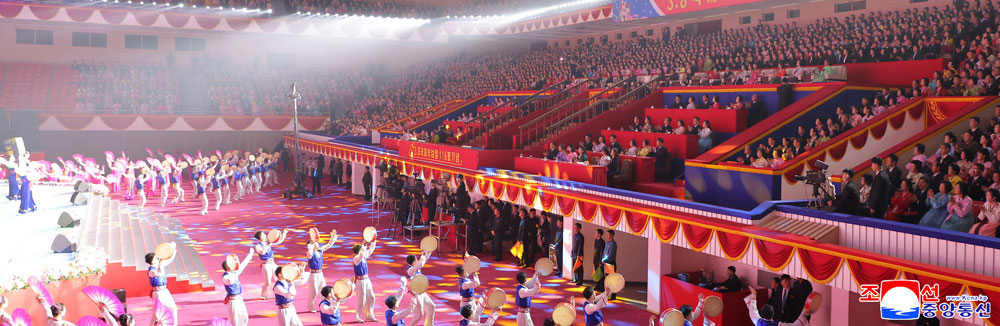 Das Festkonzert zum Internationalen Frauentag „8. März“ fand mit großem Publikumserfolg statt