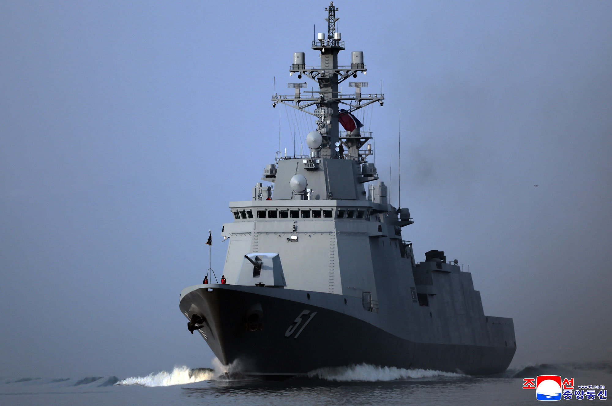 구축함 《최현》호에서 전략순항미싸일시험발사 진행