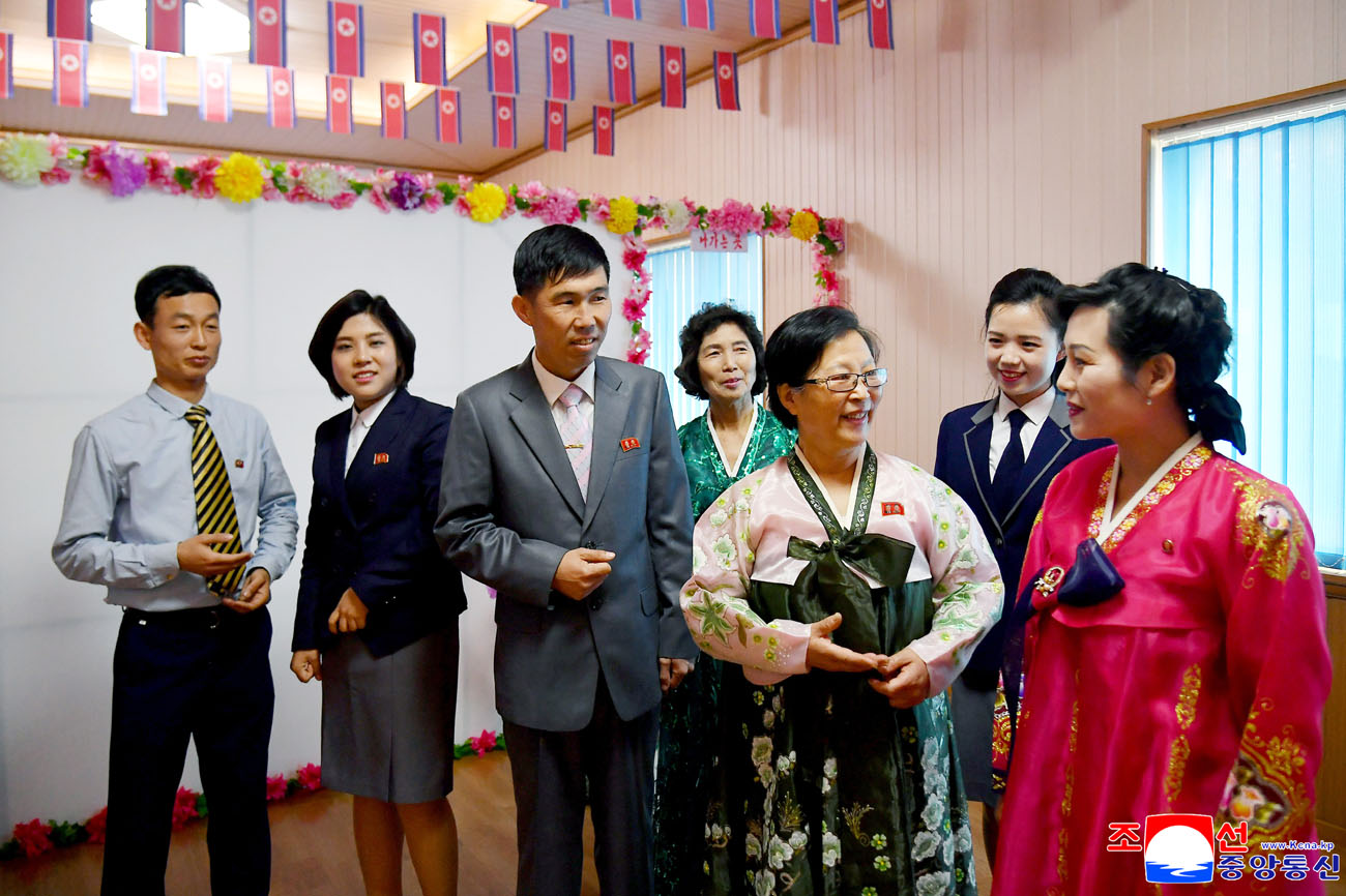 전국의 선거자들 높은 정치적열의를 안고 최고인민회의 제15기 대의원선거에 참가