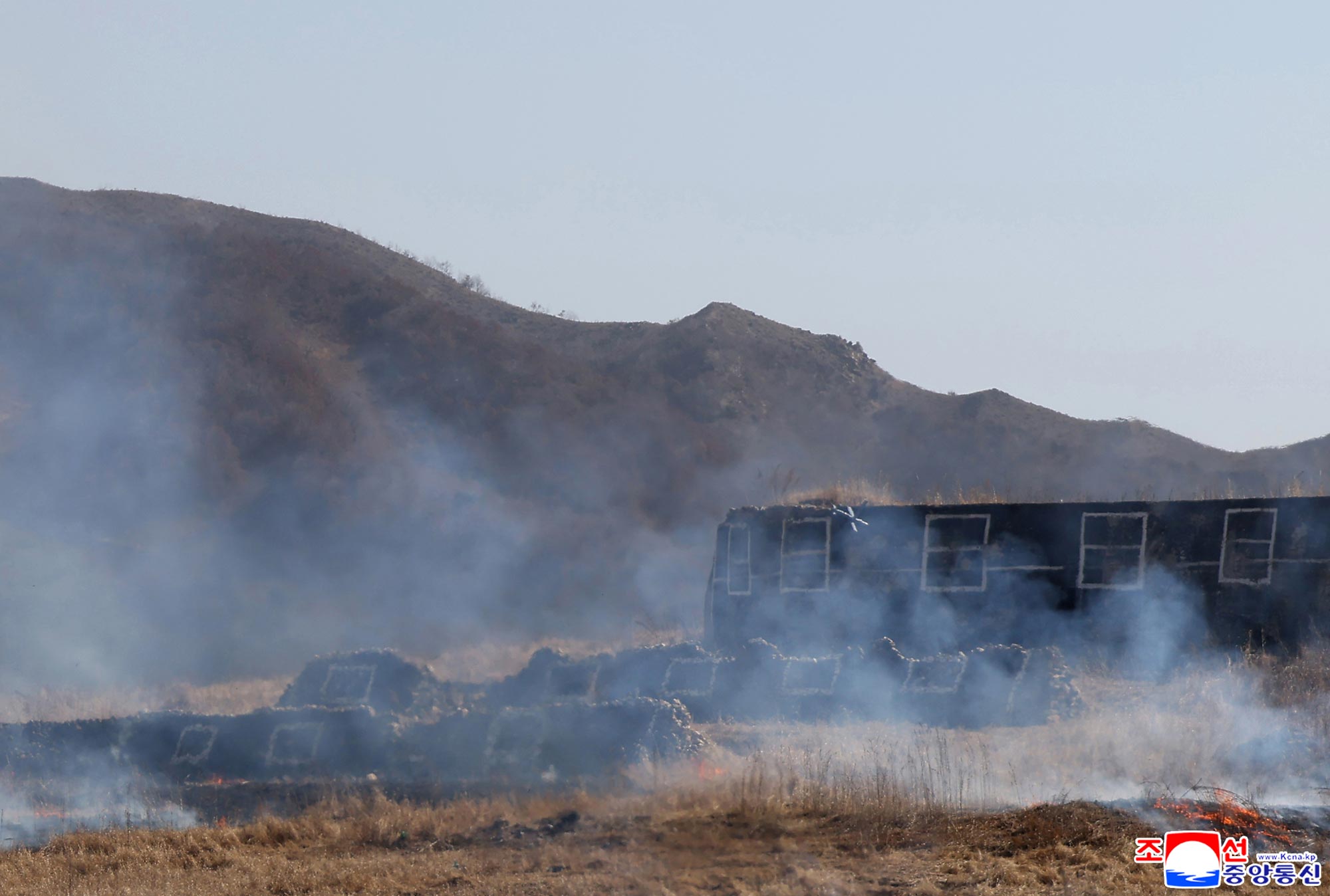 Respected Comrade&nbsp;Kim Jong Un oversees coordinated offensive tactical drill of infantrymen and tankmen
