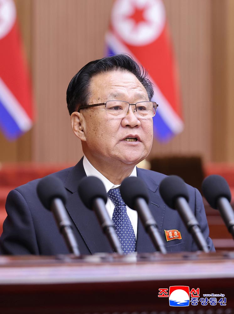 Erster Beratungstag der 1. Tagung der Obersten Volksversammlung der DVR Korea in der XV. Legislaturperiode