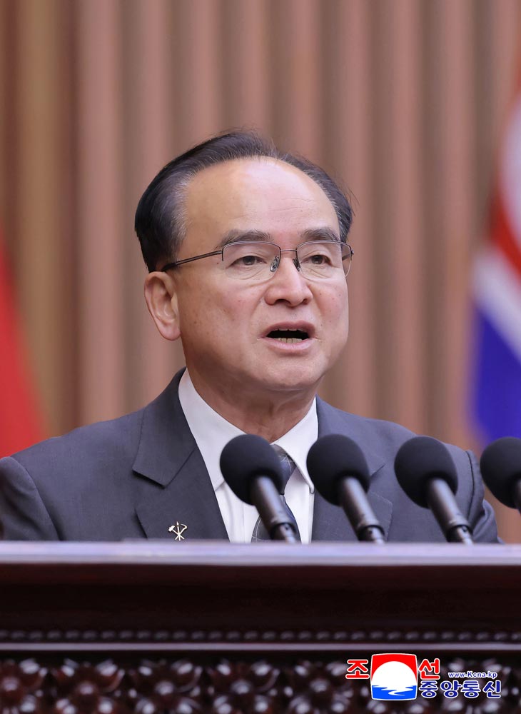 Erster Beratungstag der 1. Tagung der Obersten Volksversammlung der DVR Korea in der XV. Legislaturperiode