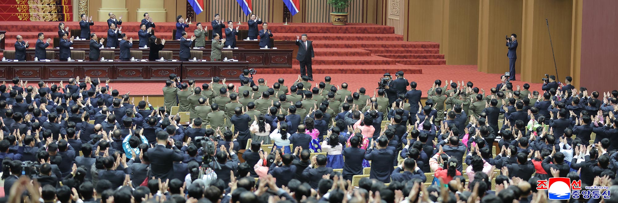 조선민주주의인민공화국 최고인민회의 제15기 제1차회의 2일회의 진행