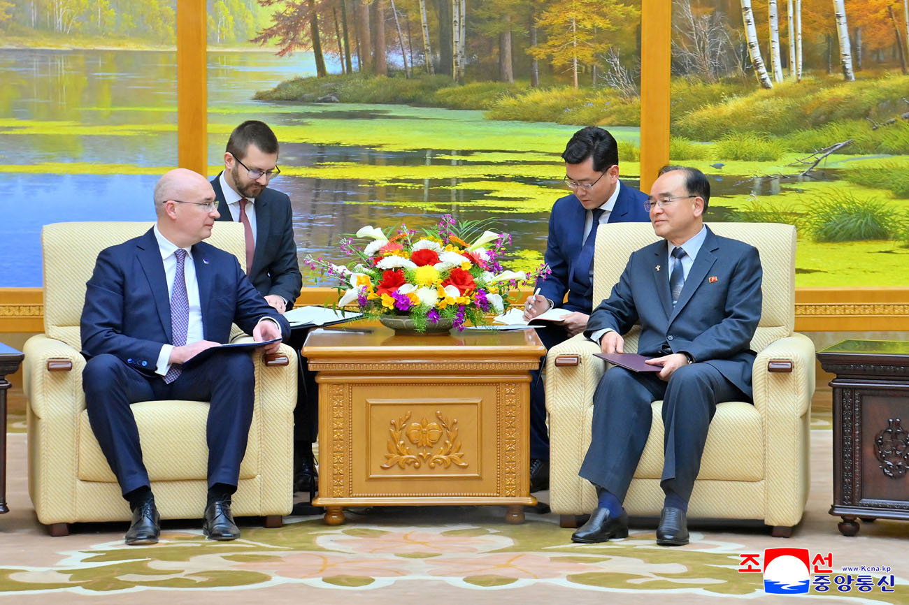 Jo Yong Won meets delegation of TASS of Russia
