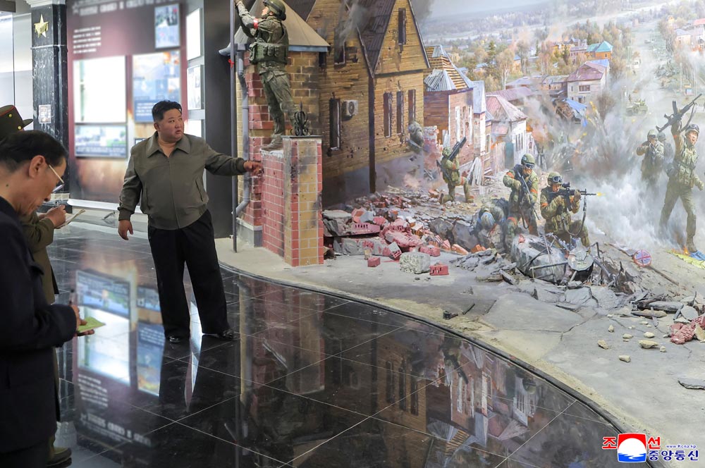 경애하는 김정은동지께서 해외군사작전 전투위훈기념관건설장을 현지지도하시였다